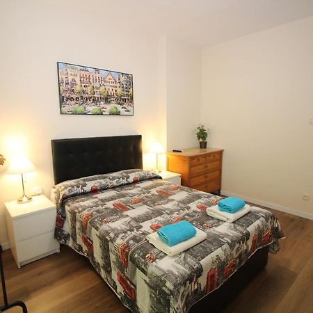 Urgel Habitaciones Barcelona Exterior foto