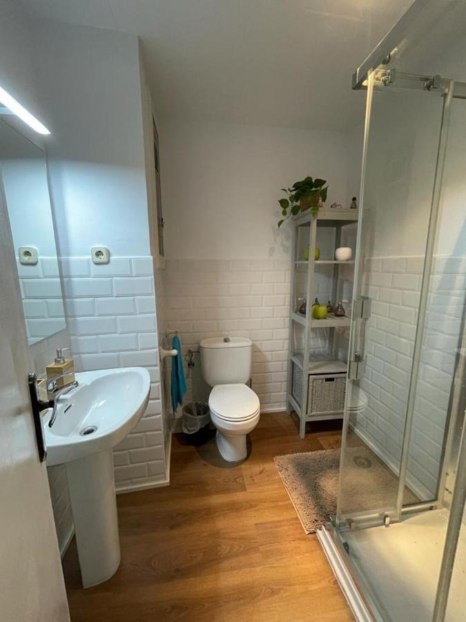 Urgel Habitaciones Barcelona Exterior foto