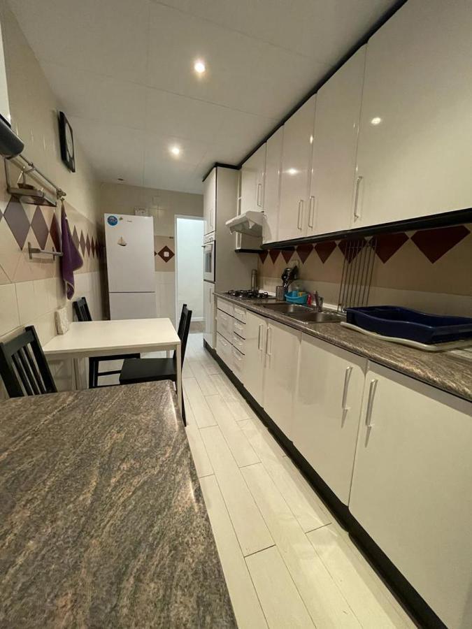 Urgel Habitaciones Barcelona Exterior foto
