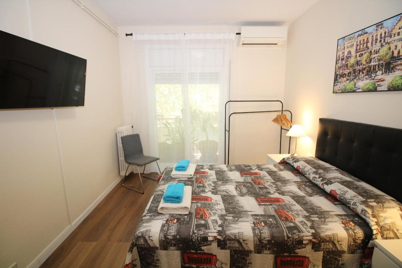 Urgel Habitaciones Barcelona Exterior foto