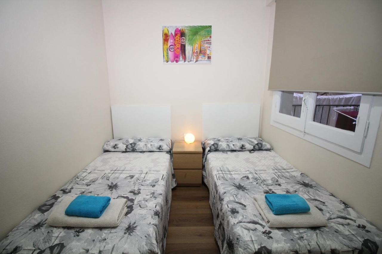 Urgel Habitaciones Barcelona Exterior foto