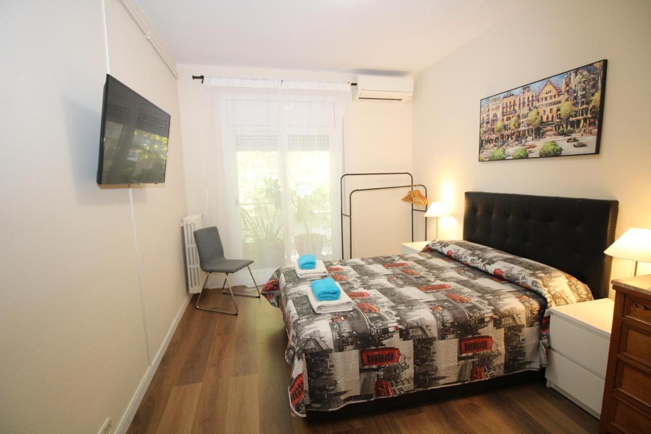 Urgel Habitaciones Barcelona Exterior foto
