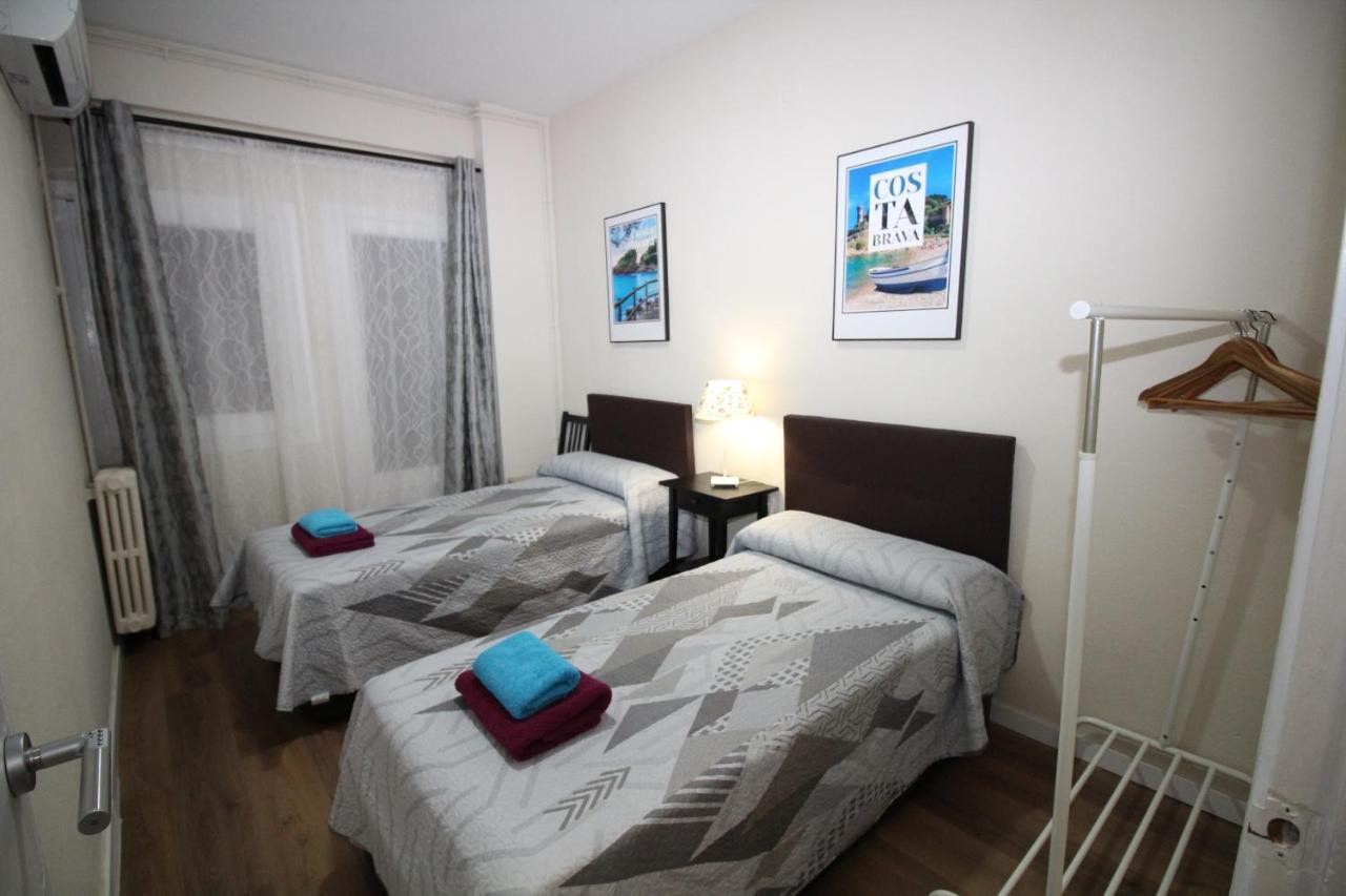 Urgel Habitaciones Barcelona Exterior foto